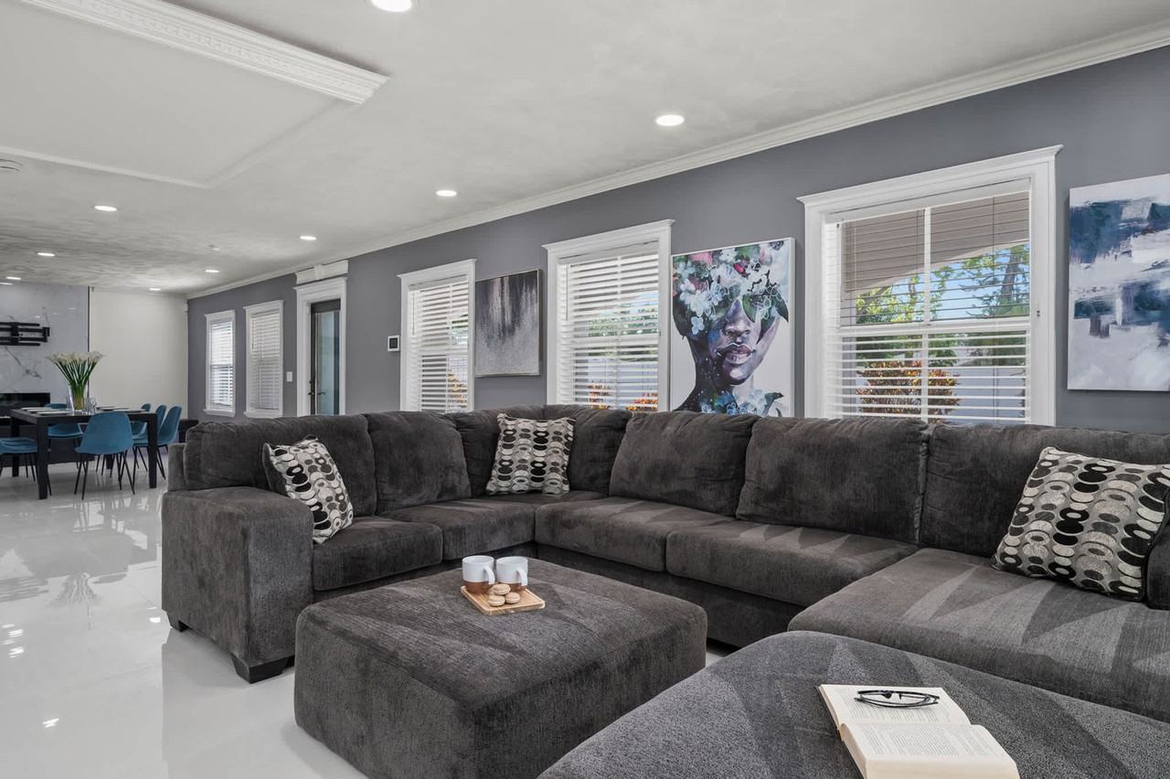 6710 Myrna Dr #1241872P - Photo 6 of 50