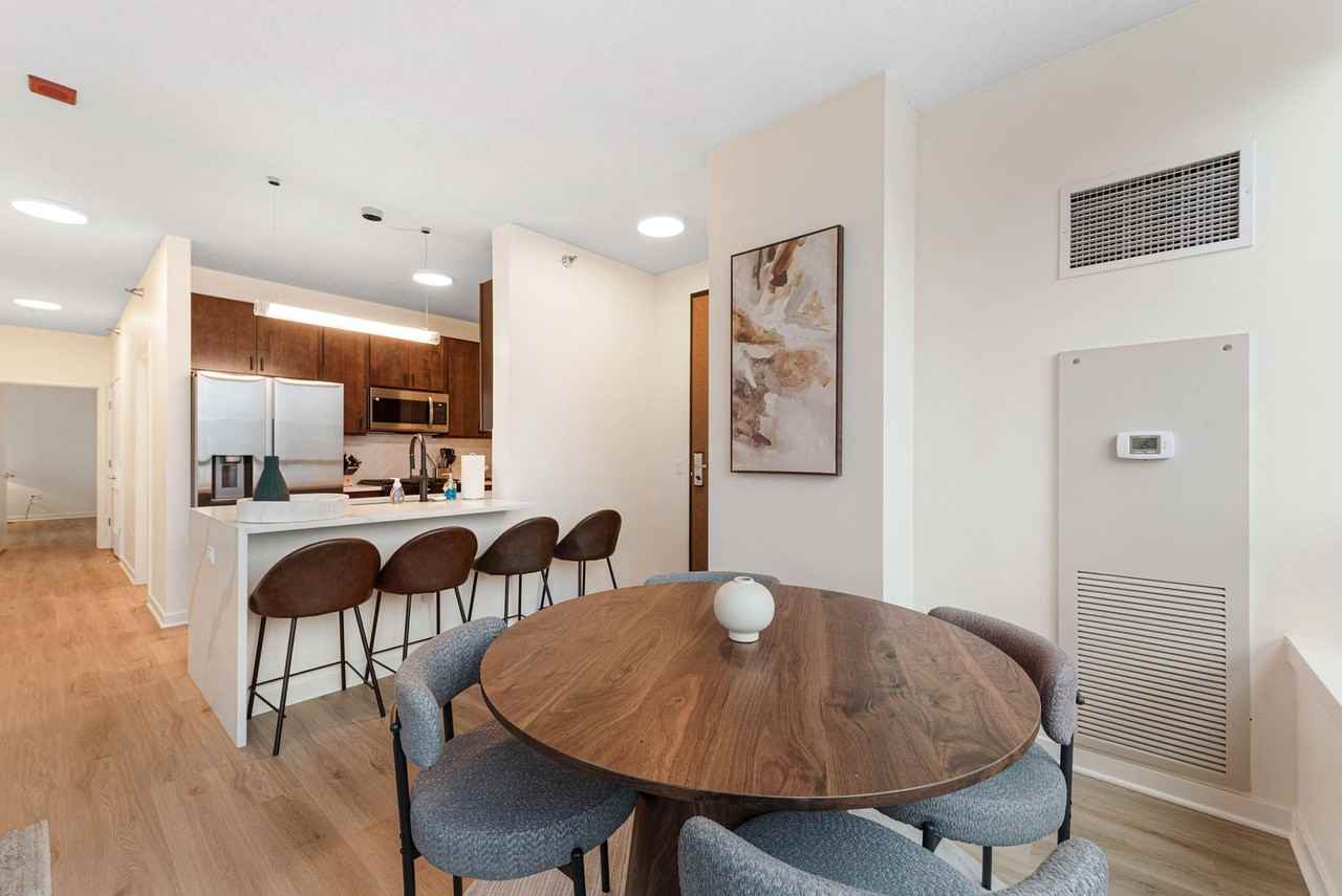 365 North Halsted Street - Photo 2 of 33