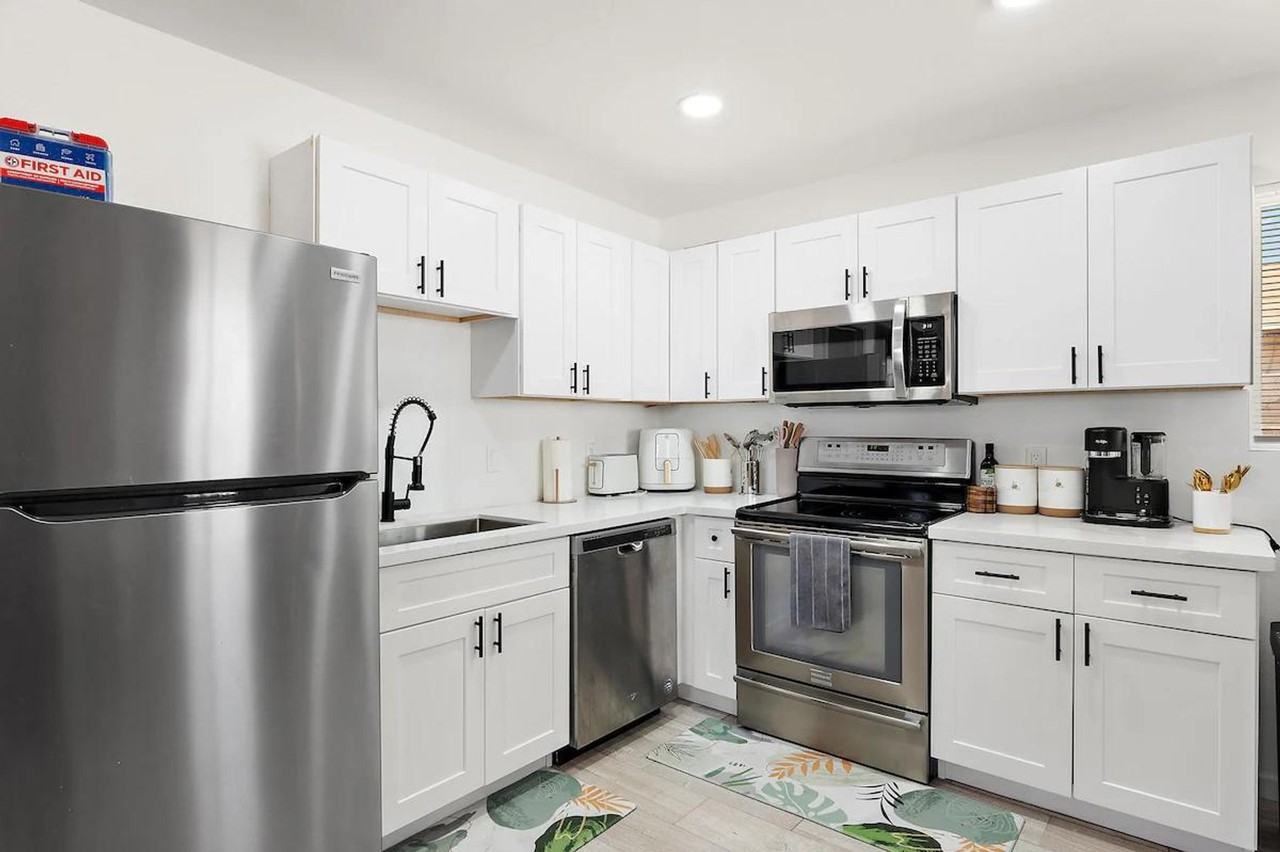 5233 North 23rd Avenue - Photo 5 of 41