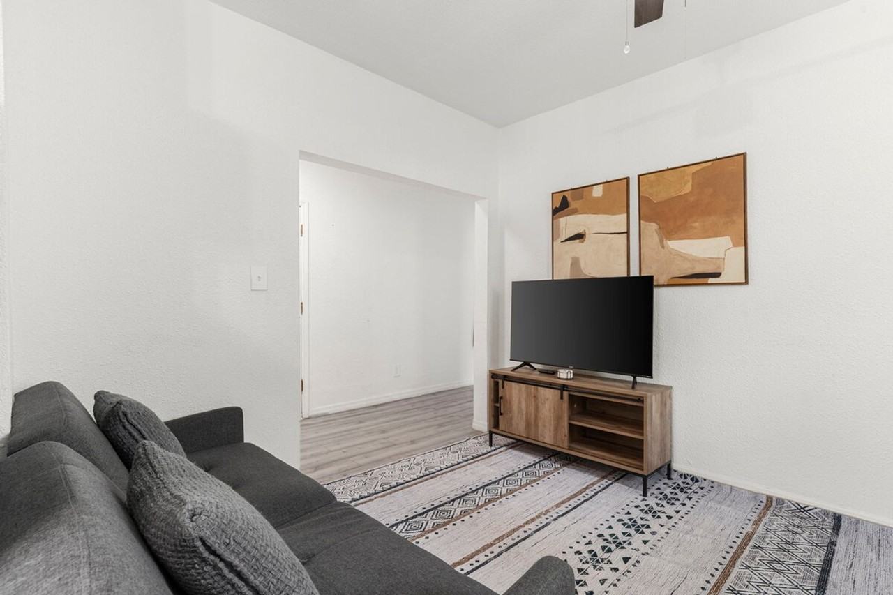 2218 E 20th Ave #1244341P - Photo 4 of 23