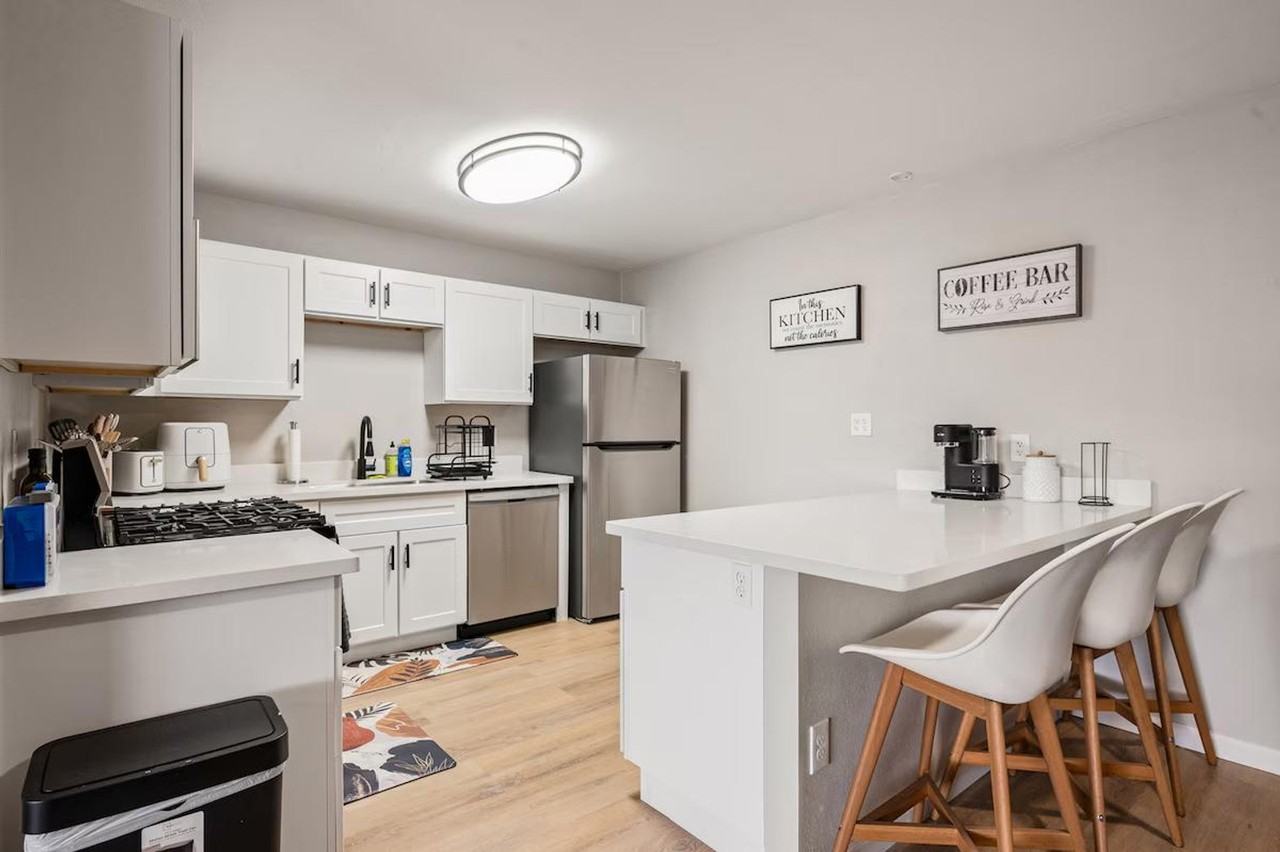 4102 W Virginia Ave #1244352P - Photo 6 of 23