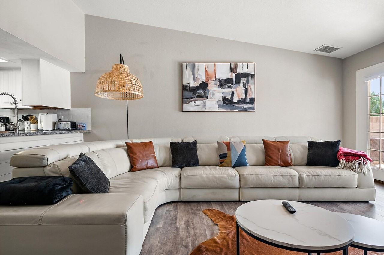 4329 E Cherokee St #1244353P - Photo 3 of 49