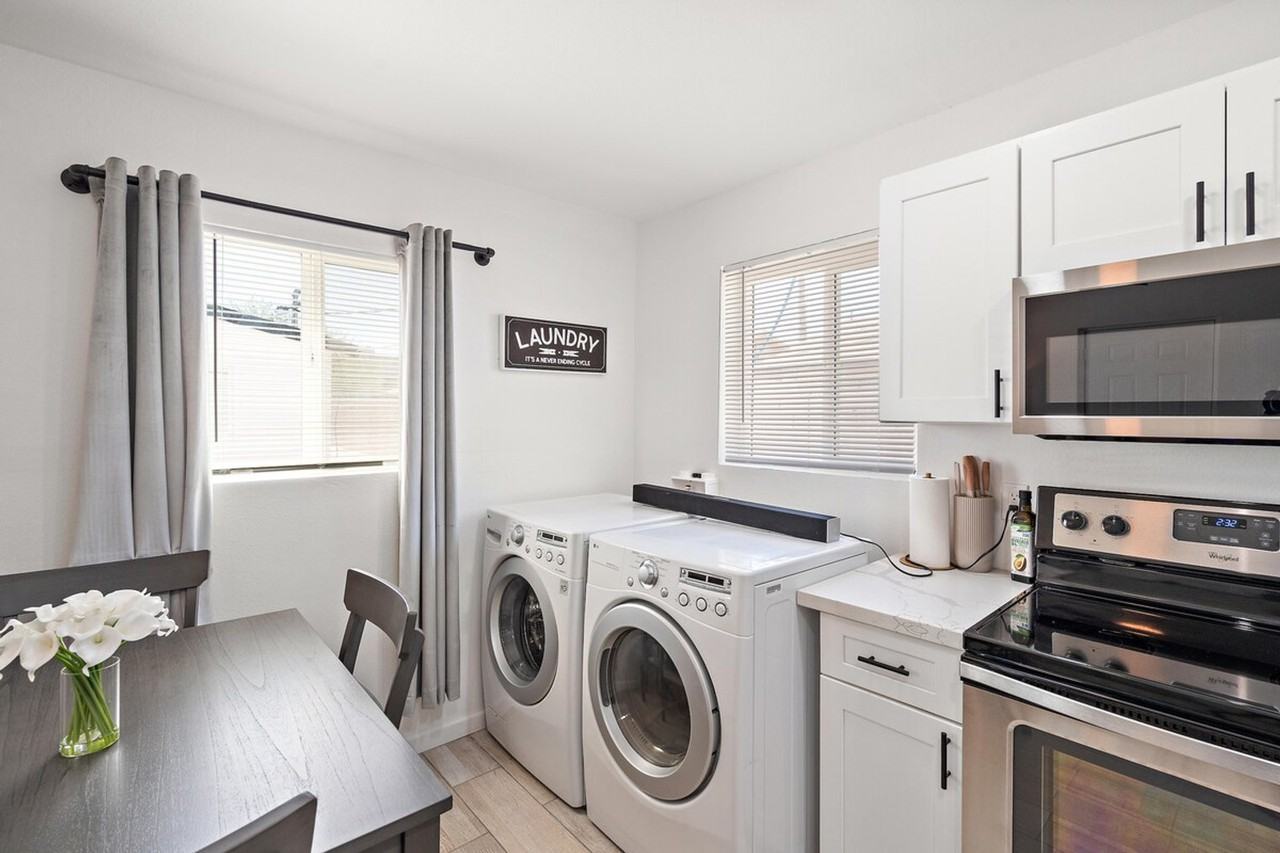 2302 W Colter St #1244359P - Photo 7 of 16