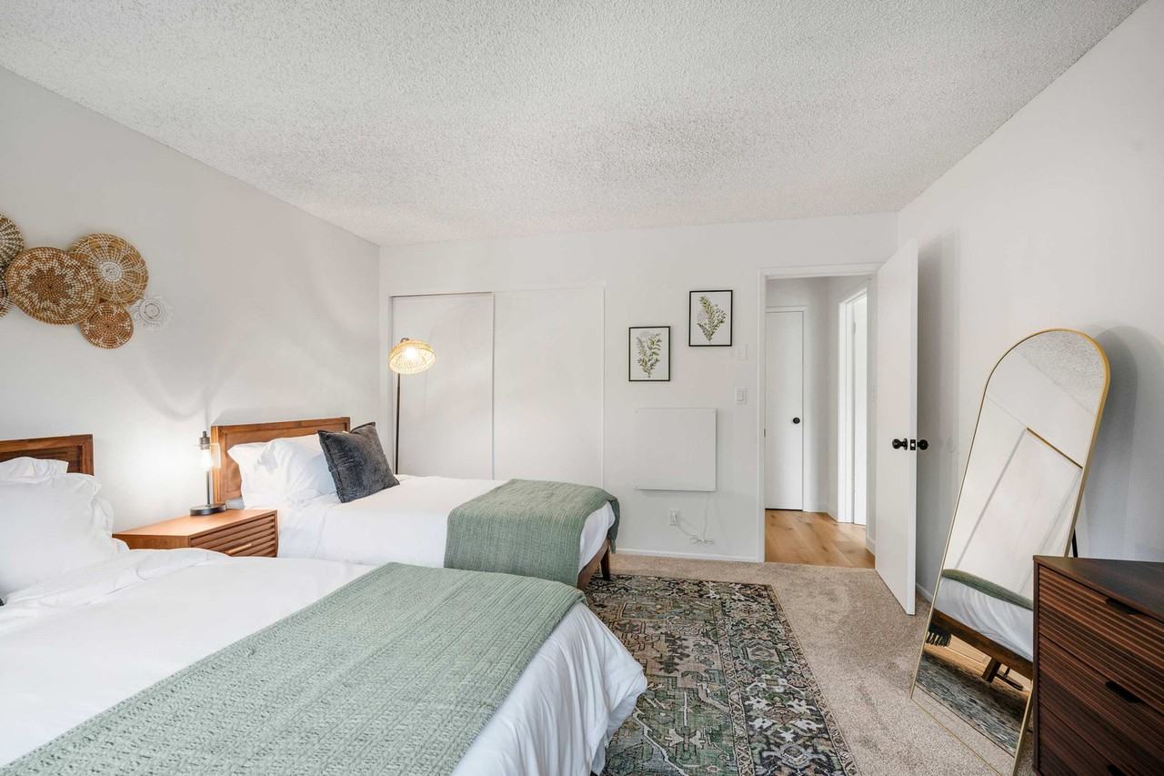 610 Calle De Los Amigos #1244466P - Photo 4 of 23