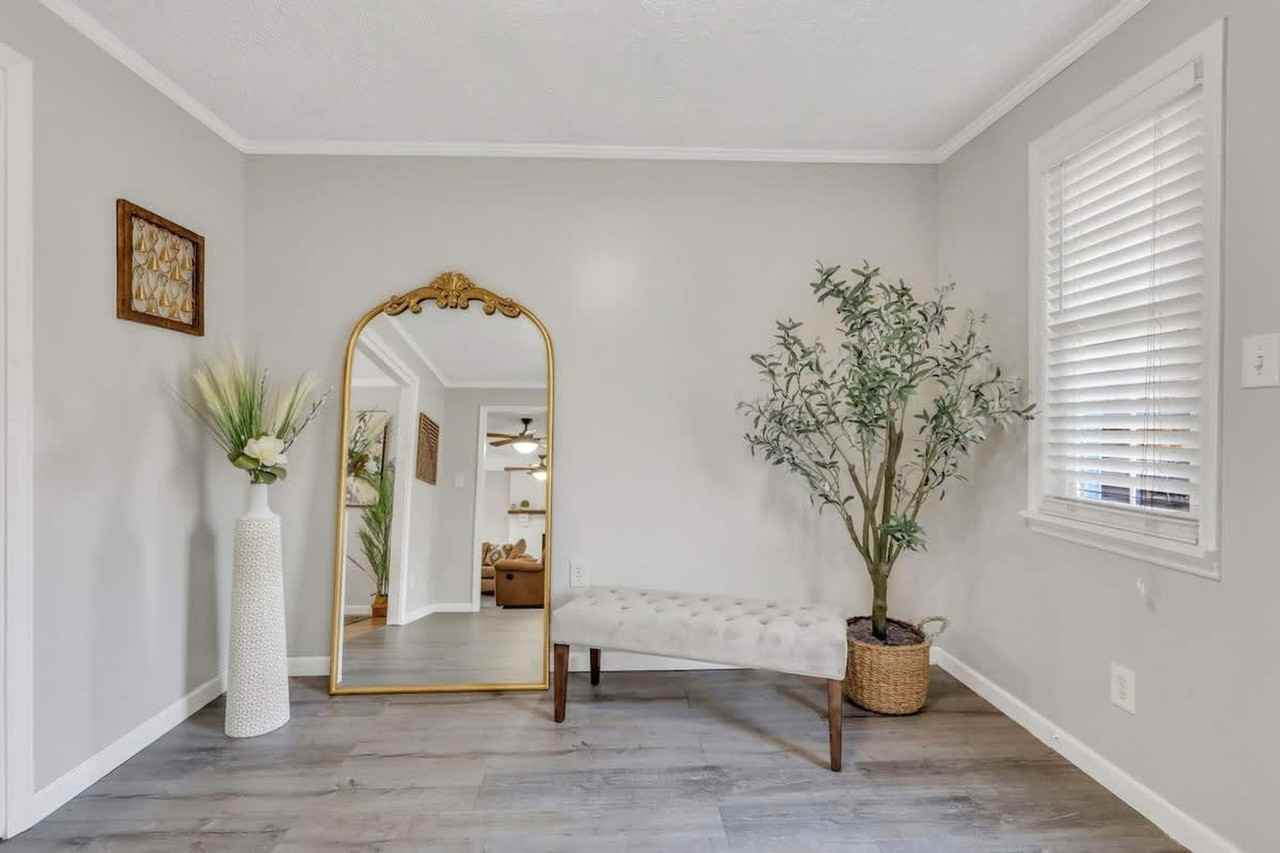 303 Joel Street - Photo 4 of 47