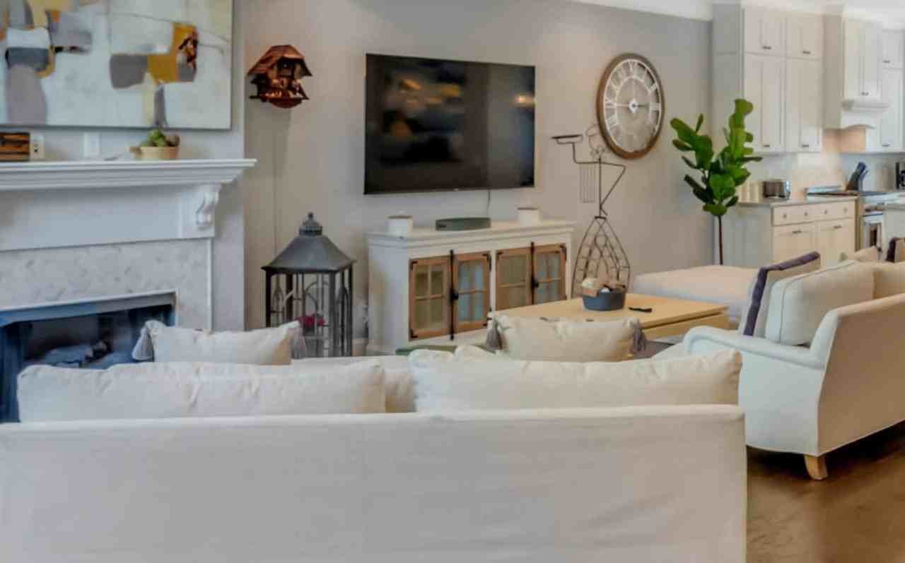 305 Alice Street - Photo 5 of 50