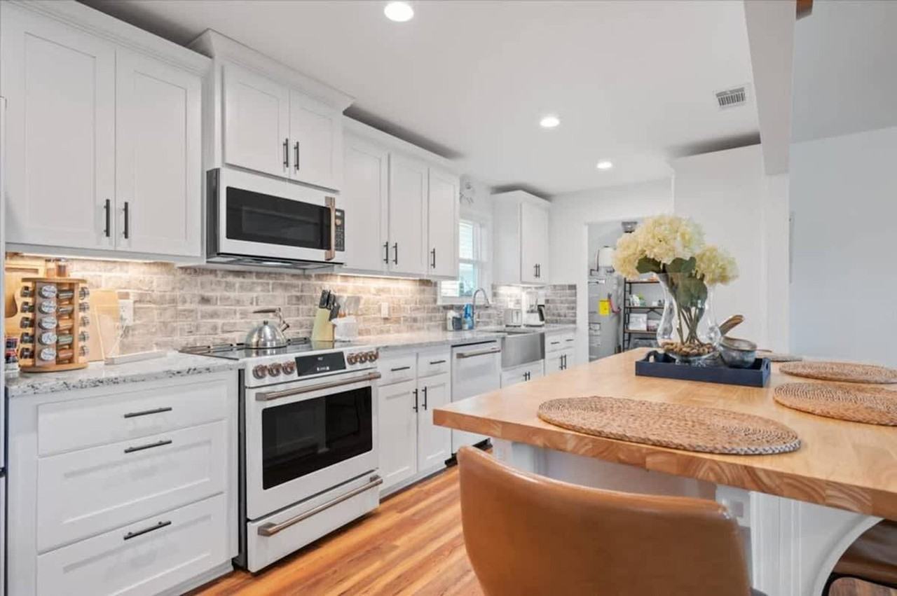 655 Charlies Rd #1244812P - Photo 3 of 31