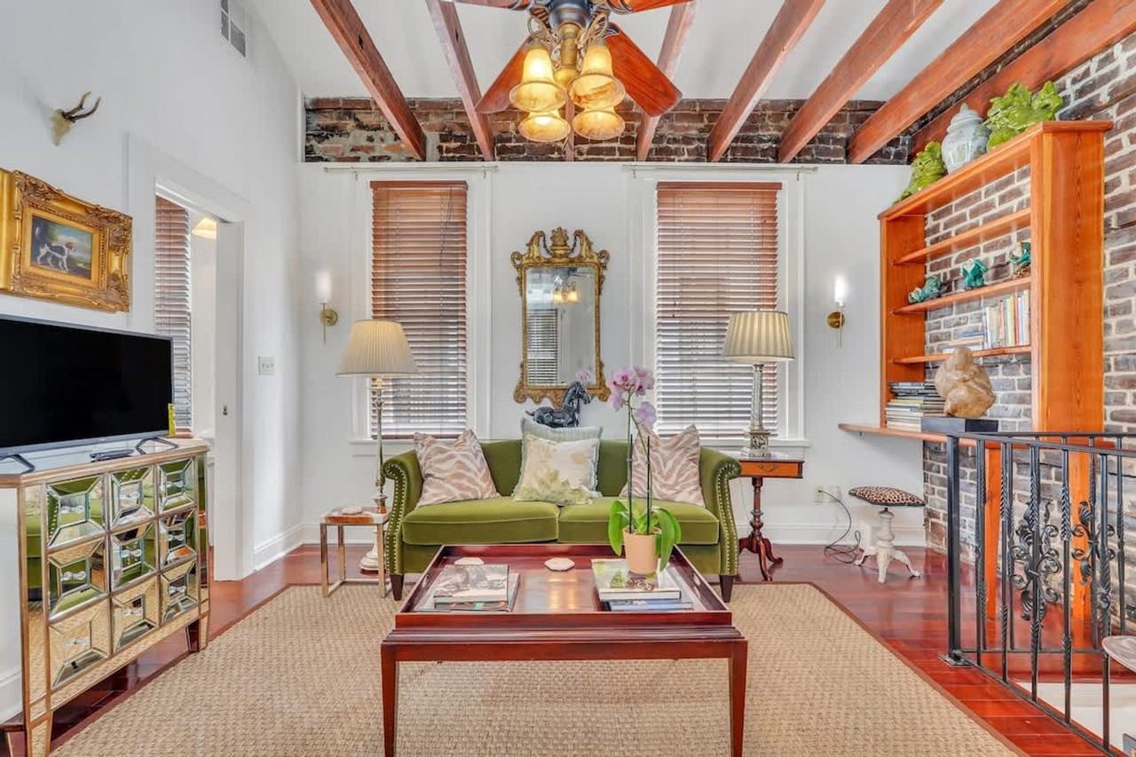 9 West Gordon Lane #1244814P - Photo 4 of 28