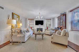 featured image of 9 W Gordon St