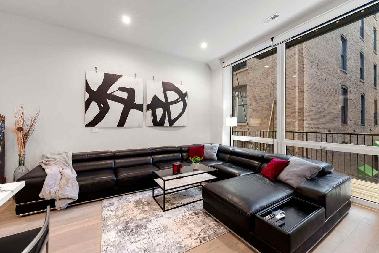 318 W Grand Ave #1244920P - Photo 2 of 22