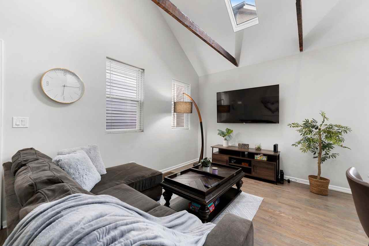 712 North Willard Court #1244922P - Photo 2 of 38