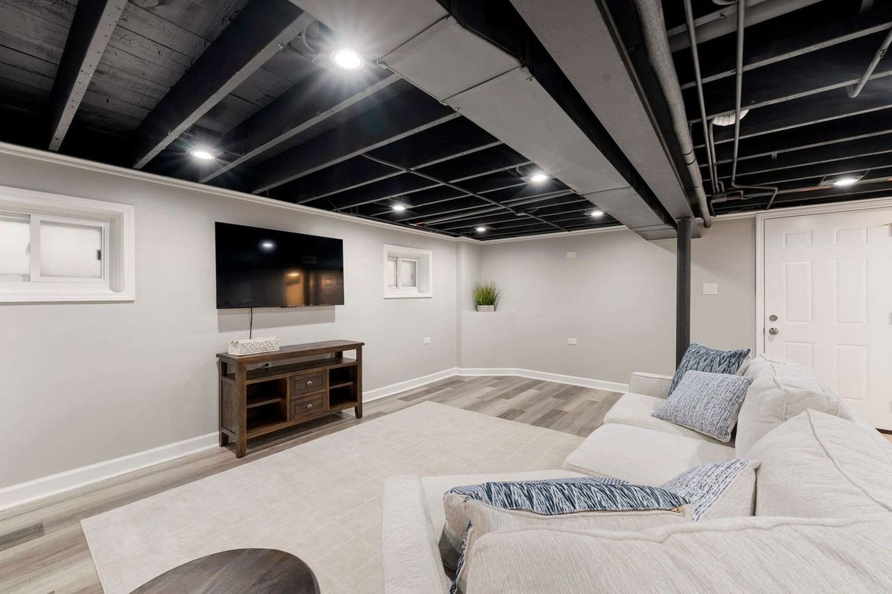 5641 W 64th St #1244925P - Photo 6 of 50