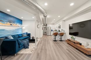 1543 N Claremont Ave - Photo 1 of 1
