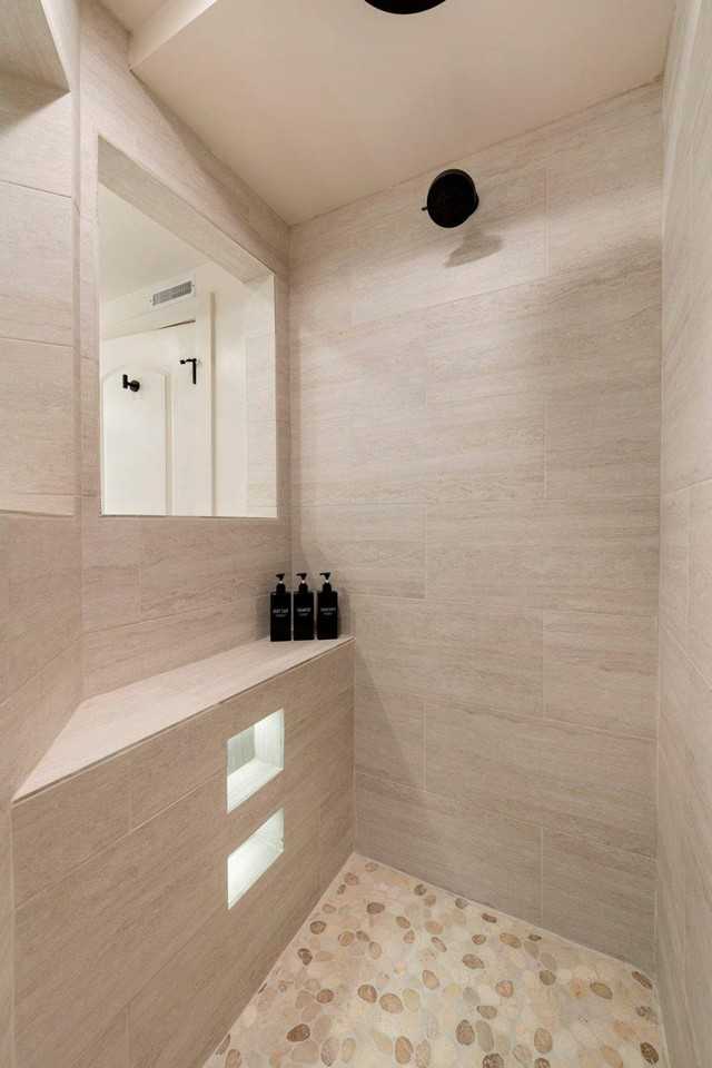 1543 N Claremont Ave #1244946P - Photo 5 of 46