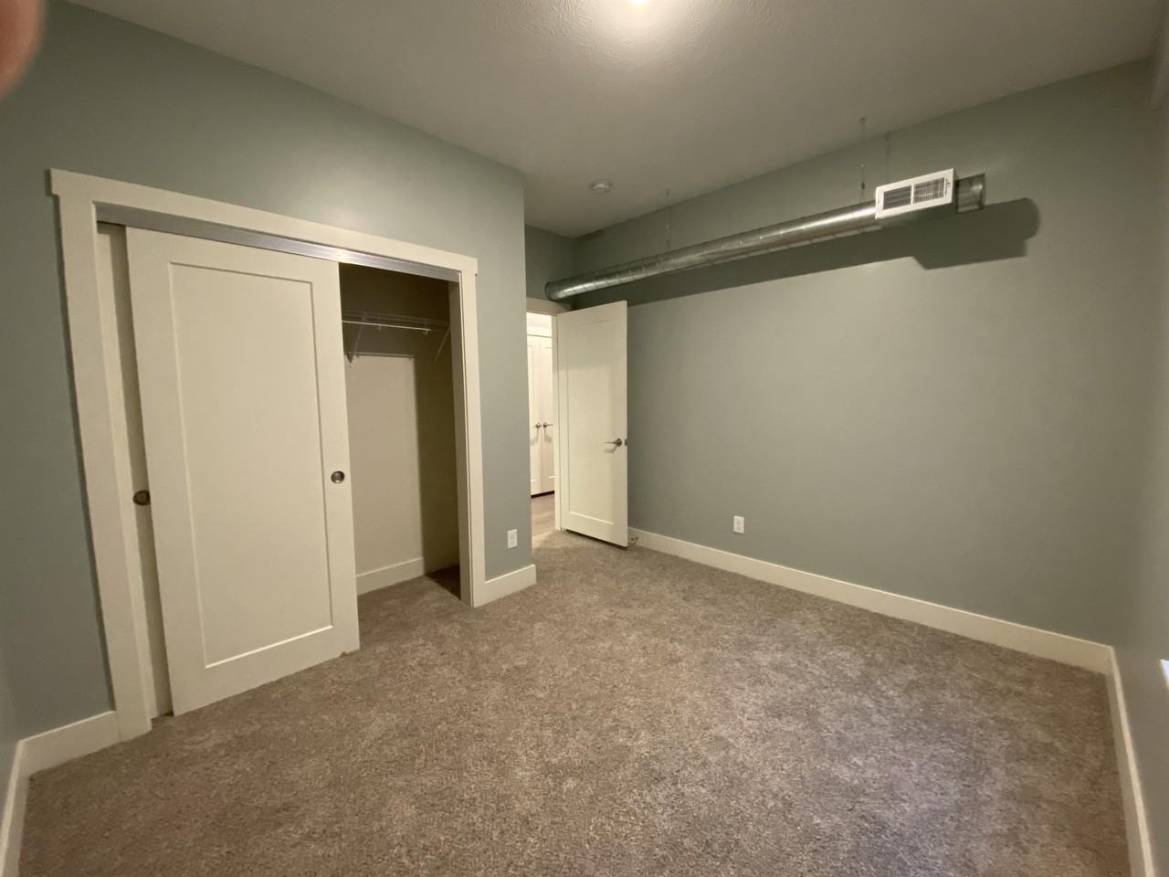 619 Emerald Ave Ne #9 - Photo 4 of 9