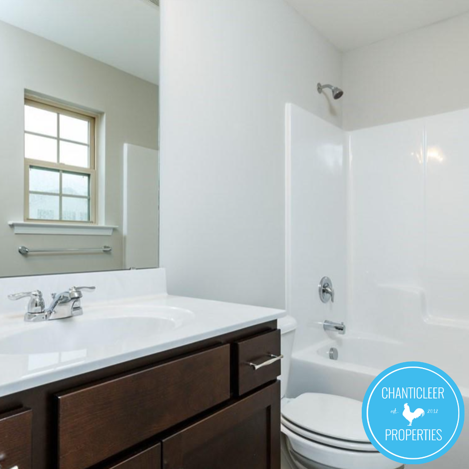 2424 Kings Cross Ct - Photo 2 of 23