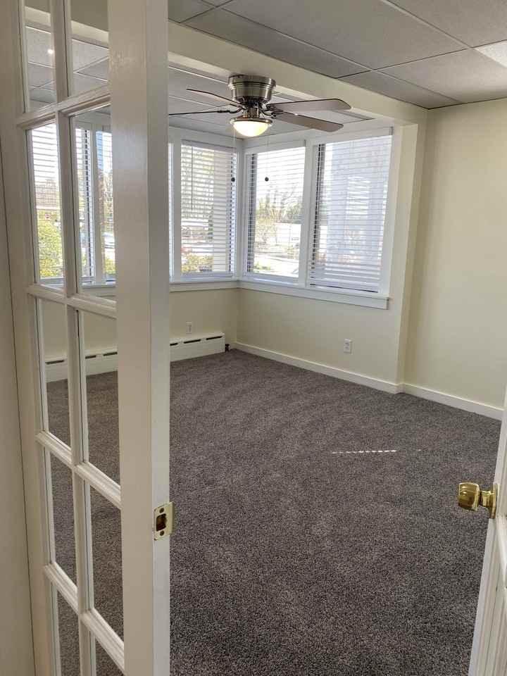 1 S Valley Rd - Photo 6 of 16