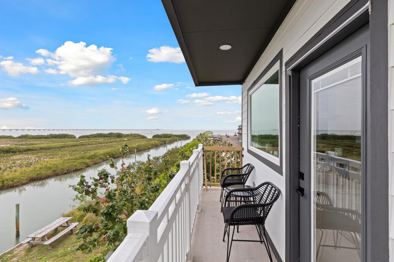 111 W Sunny Isle St #201 - Photo 4 of 37