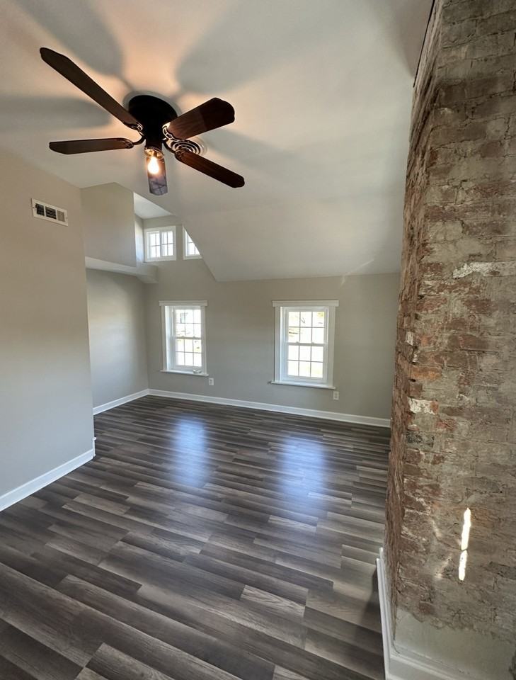 3428 Littlestown Pike - Photo 3 of 22