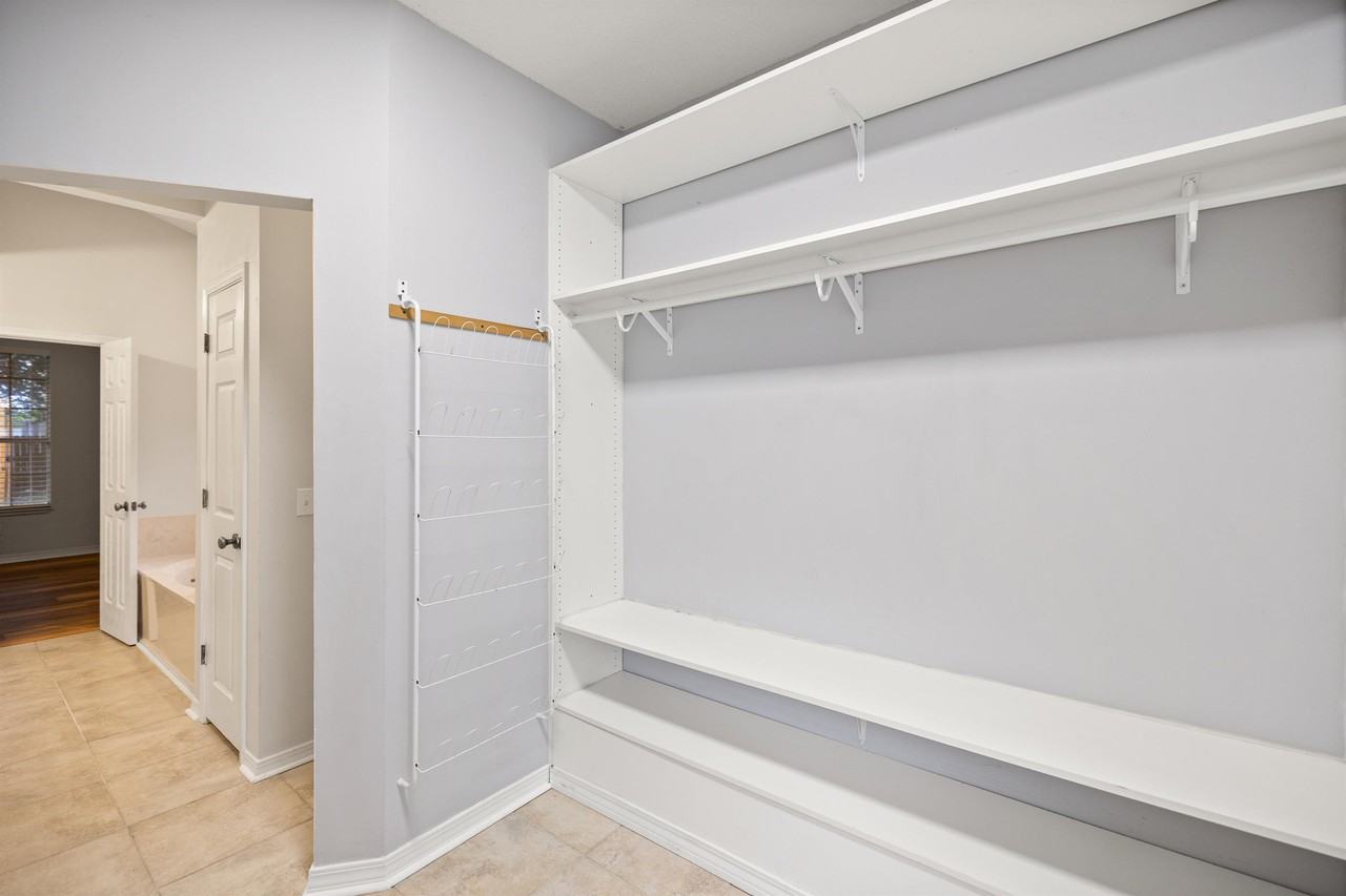 1641 Parkside Cir - Photo 2 of 50