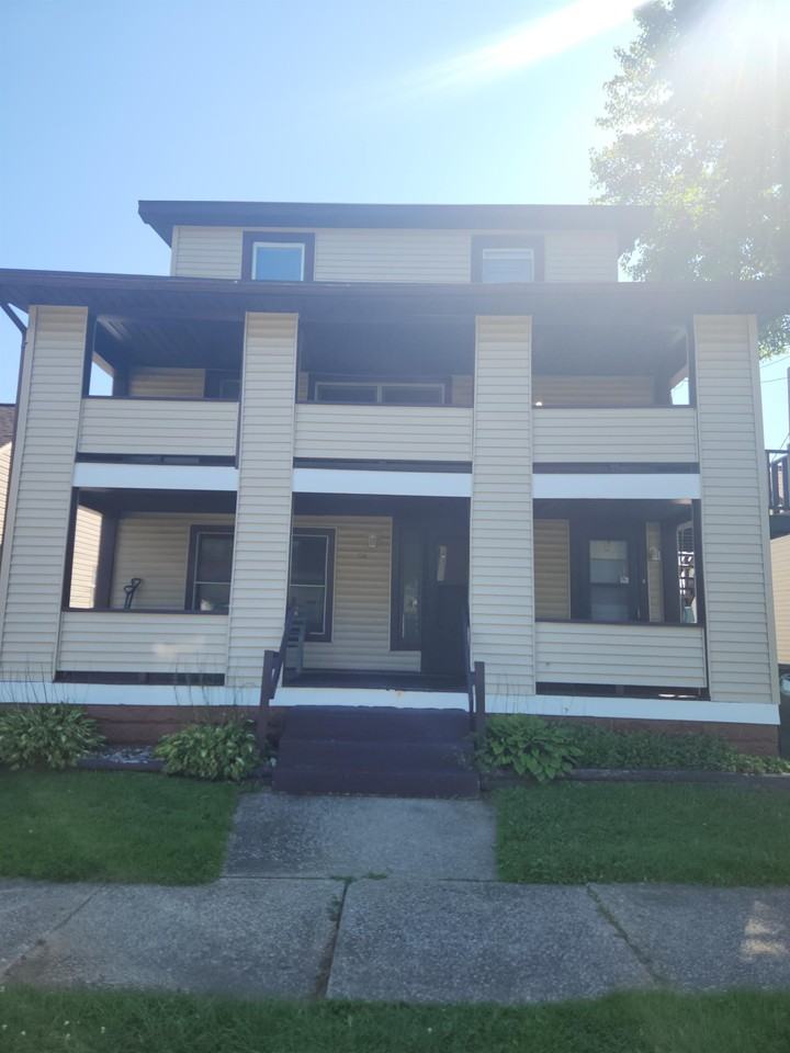 1130 Linwood Ave Sw #2 - Photo 3 of 9
