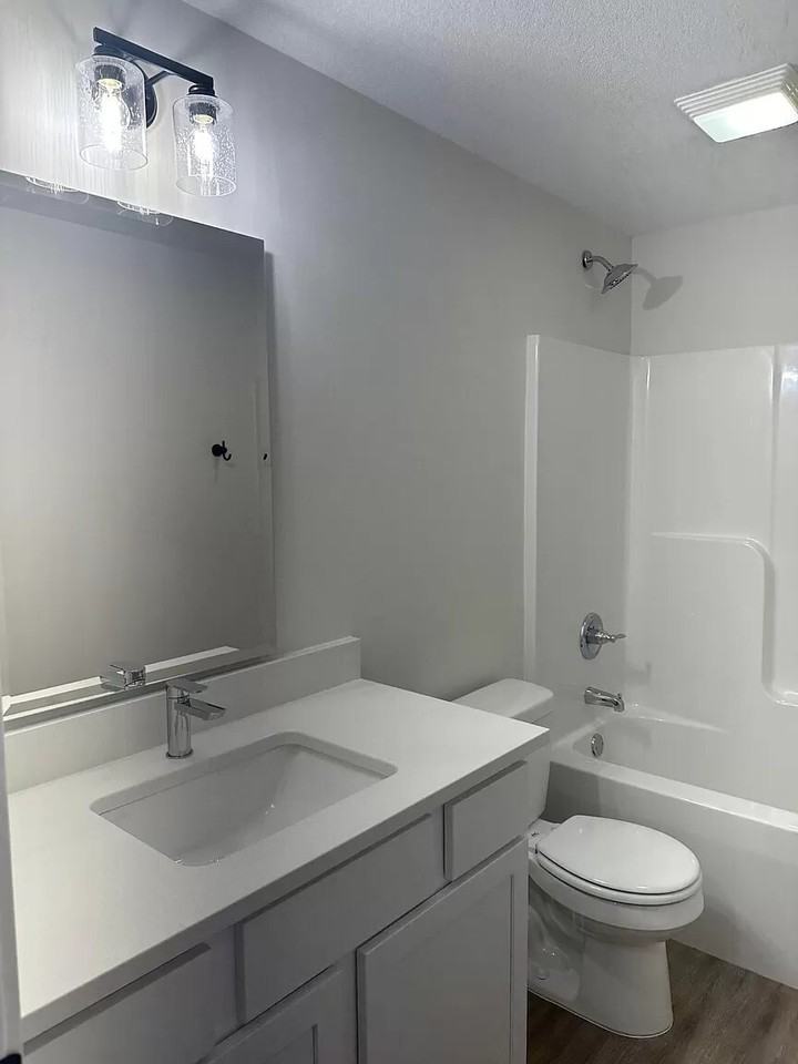 1128 N Joye St #1 - Photo 3 of 24