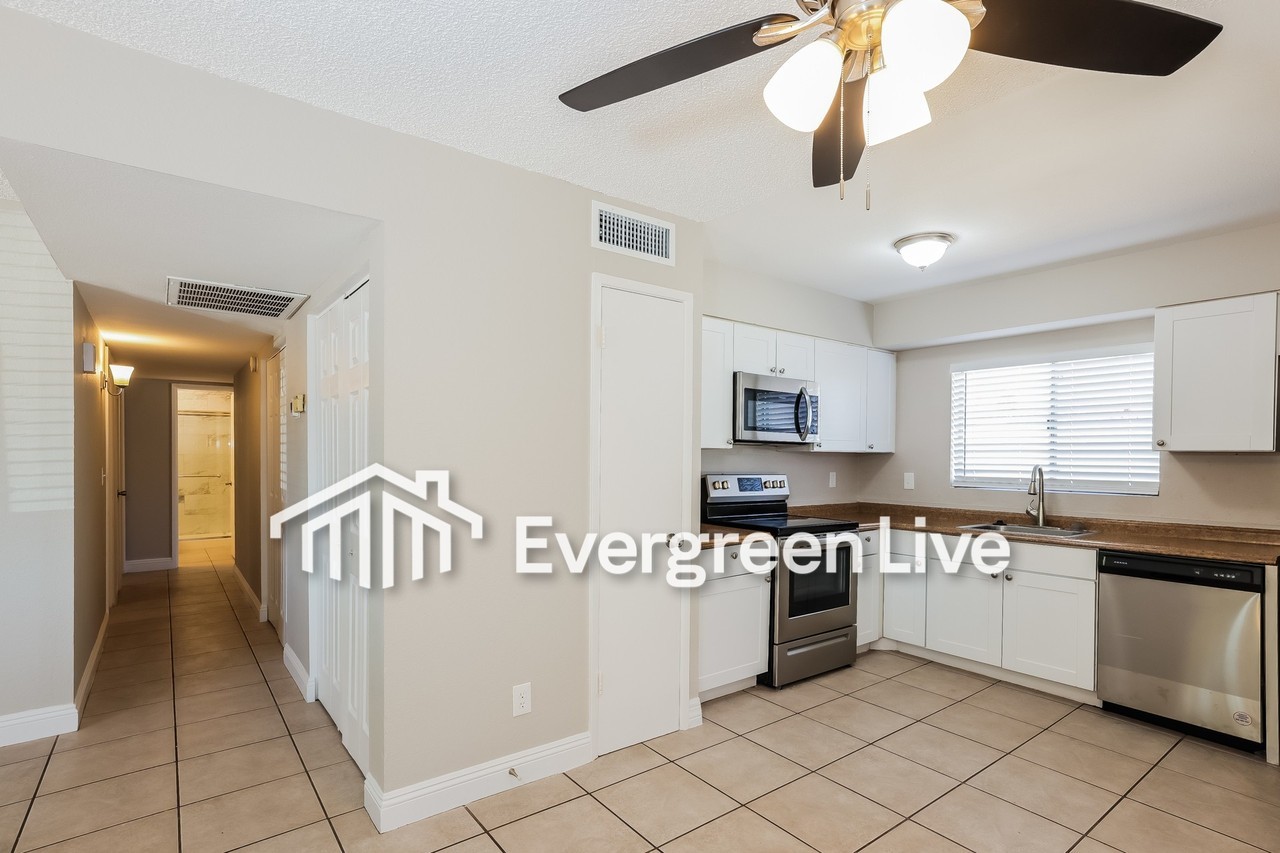 4530 W Sunnyslope Ln - Photo 7 of 15