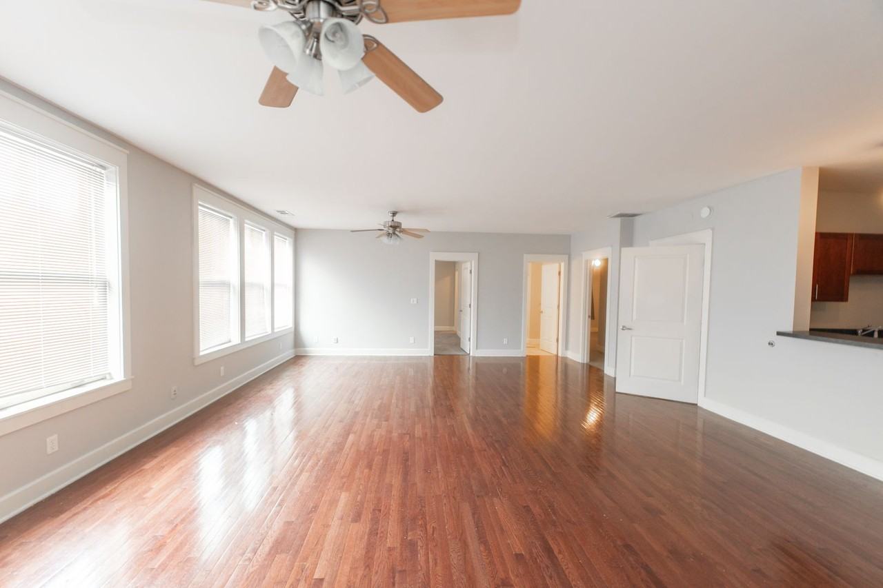 Centre - 115 E 6th Street - Photo 4 of 12