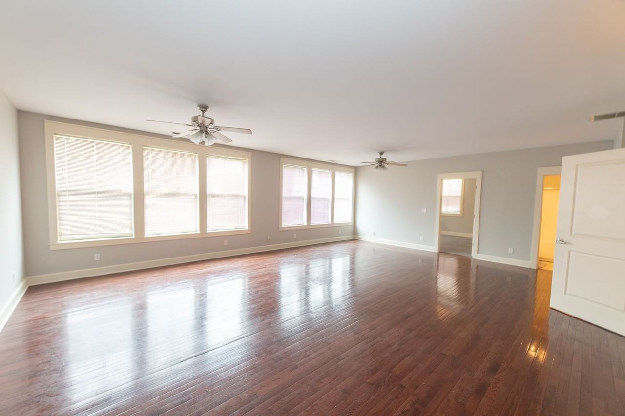 Centre - 115 E 6th Street - Photo 5 of 12