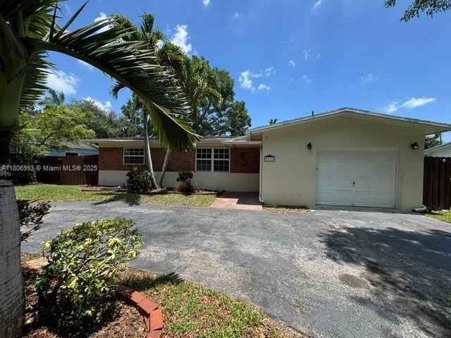 5122 Southwest 92nd Terrace - Photo 2 of 26