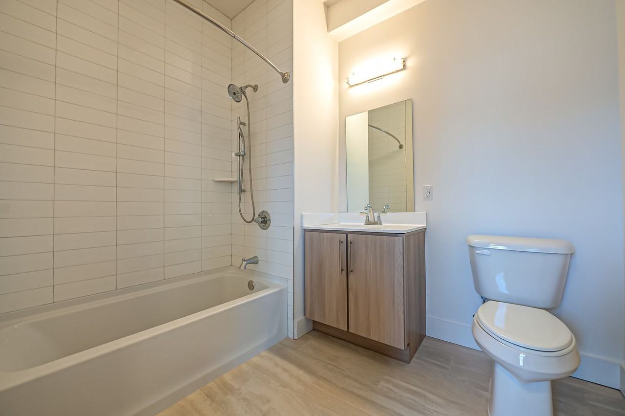 Greenview Mill House - Photo 4 of 5