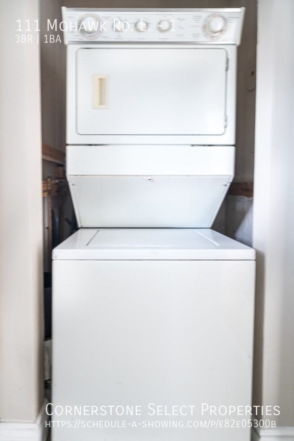 111 Mohawk Rd E #1 - Photo 7 of 20