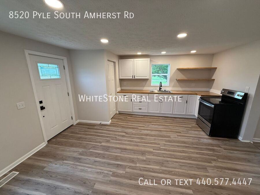 8520 Pyle South Amherst Rd - Photo 3 of 20
