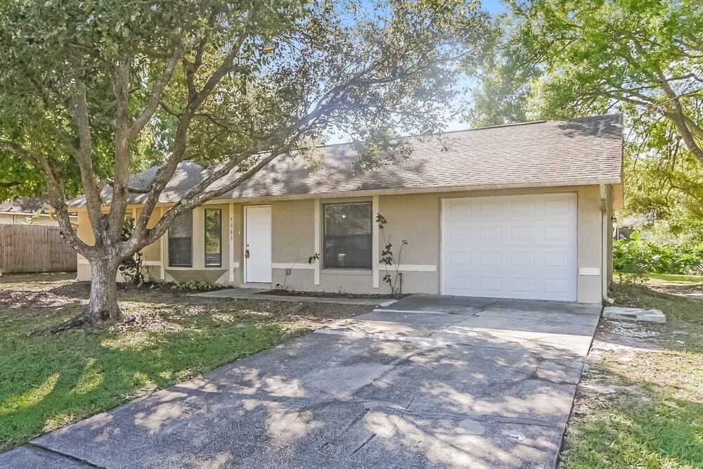 4085 Scotland St - Photo 3 of 16