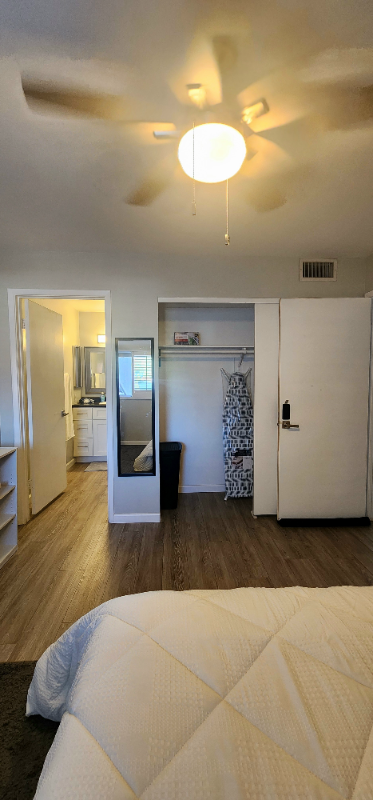 1904 S Shannon Dr - Photo 2 of 14