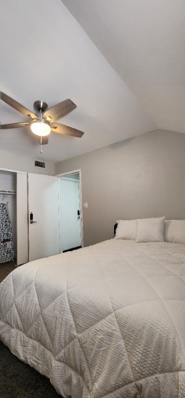 1904 S Shannon Dr - Photo 4 of 14