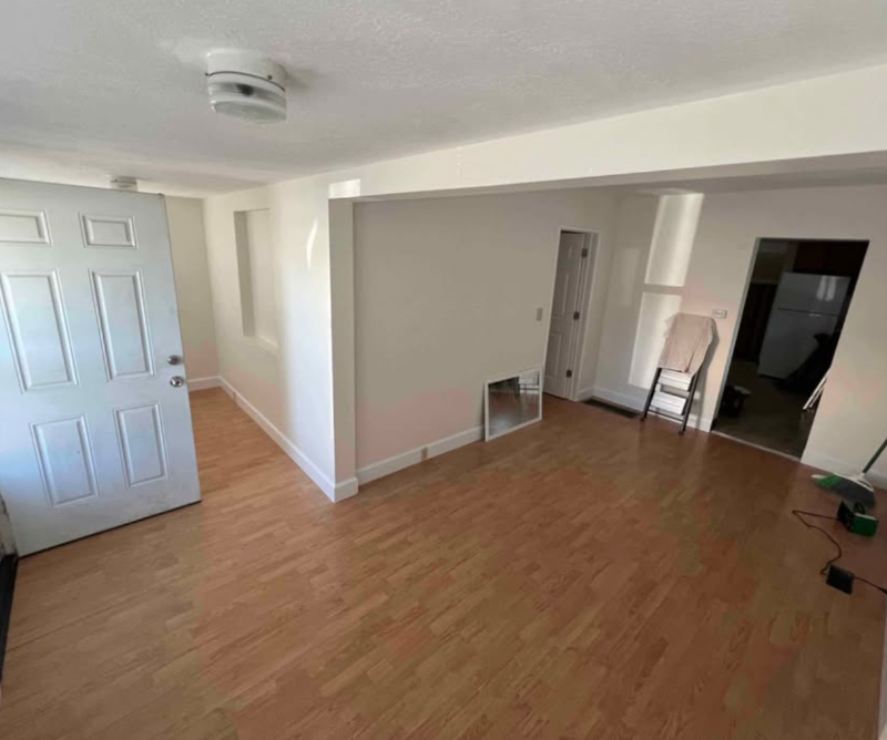 17333 Strauss Ave - Photo 3 of 12