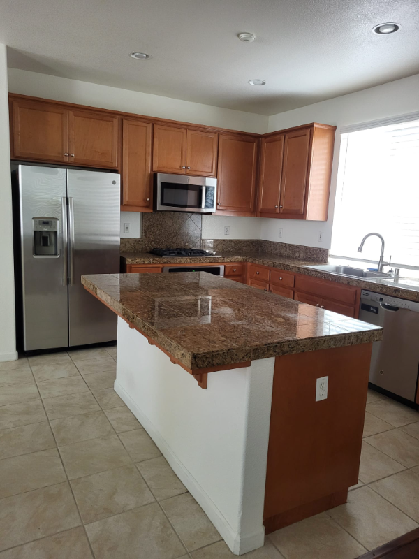 949 Mason Ct - Photo 6 of 19