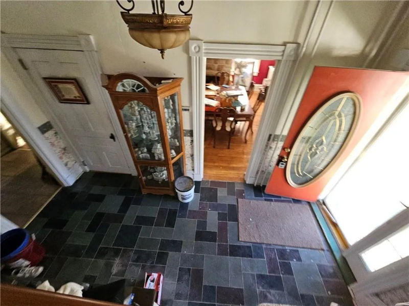 19 Eagle St - Photo 3 of 18