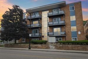 featured image of 1045 River St