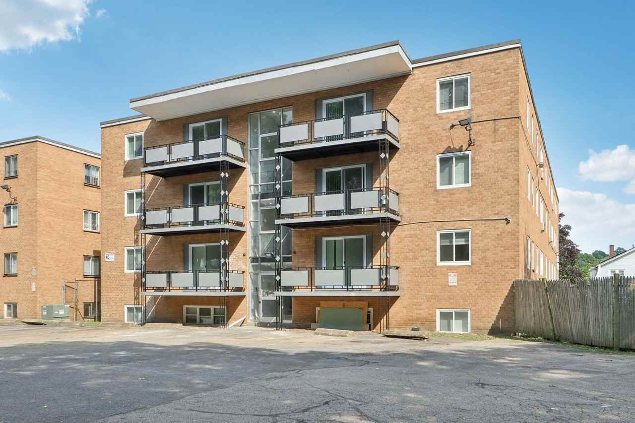 1045 River - Photo 3 of 33