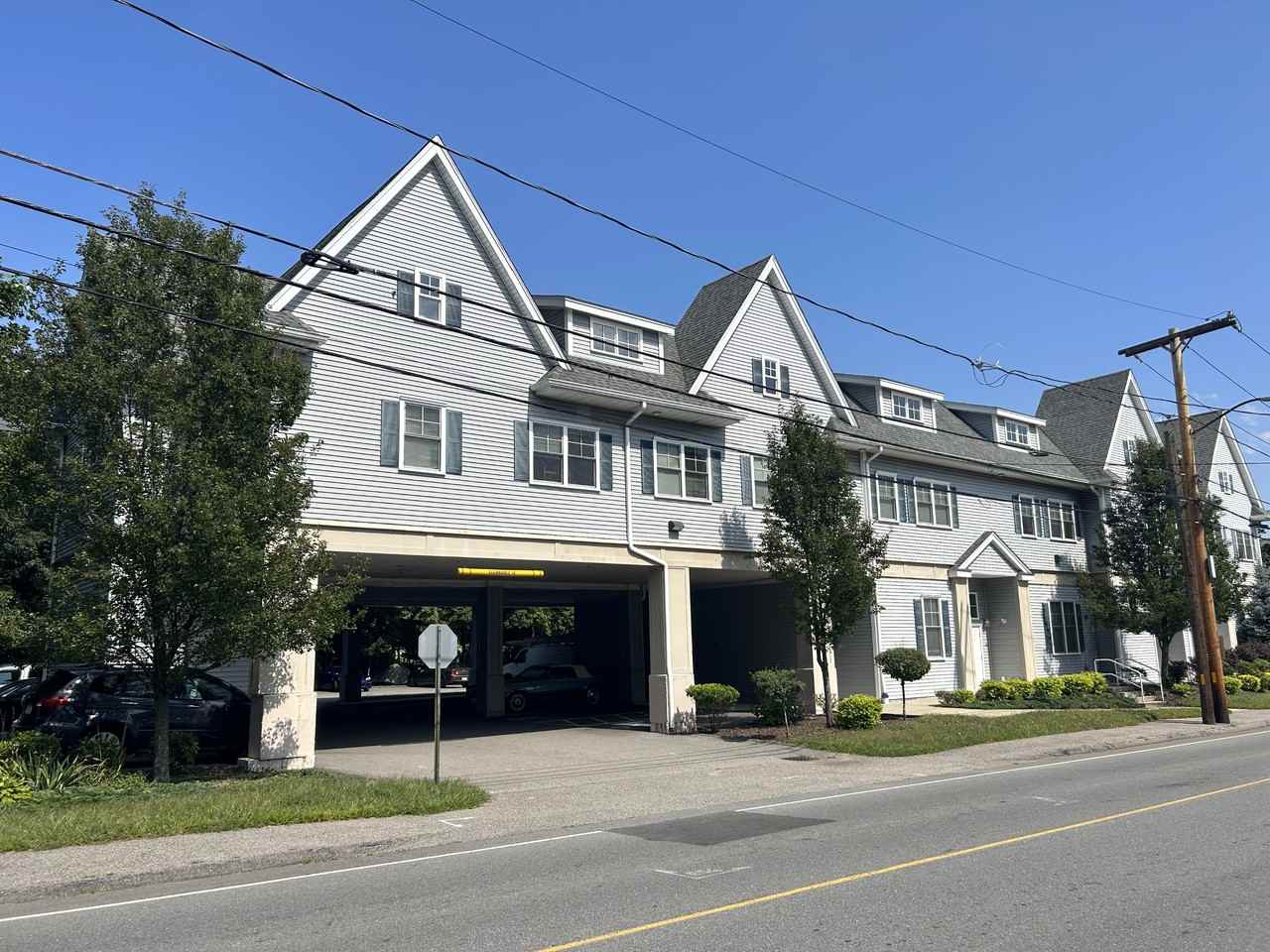 404 Whiting Ave #213