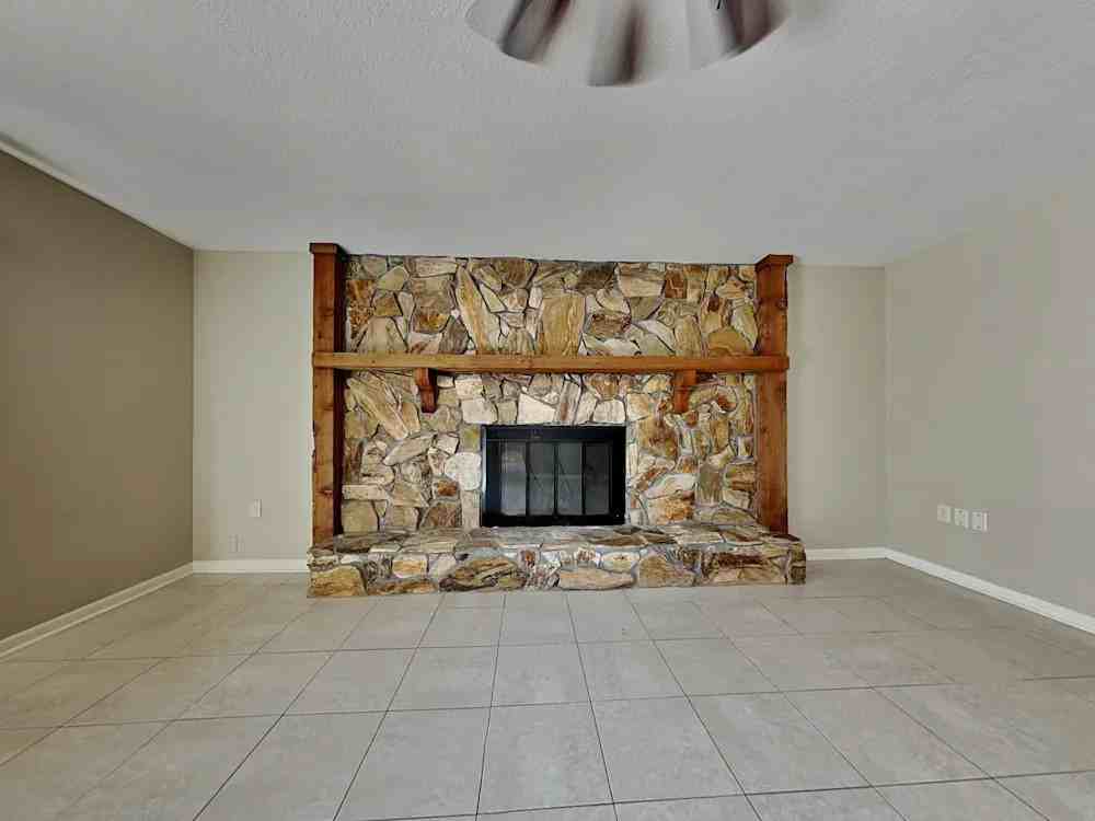 702 Lakemont Dr #NA - Photo 3 of 8