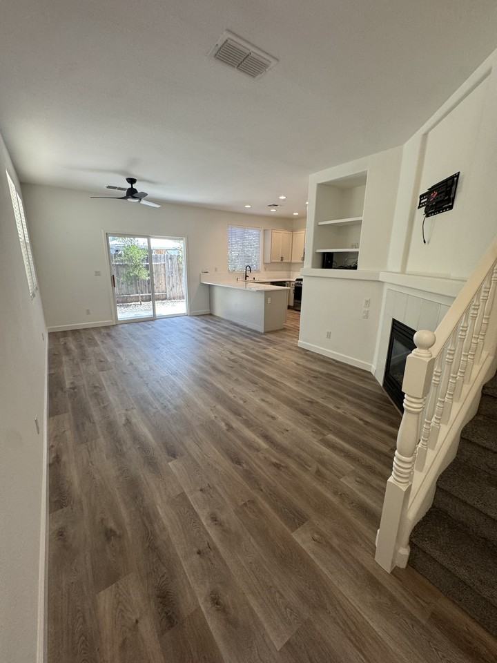 221 4th St #NA - Photo 3 of 22