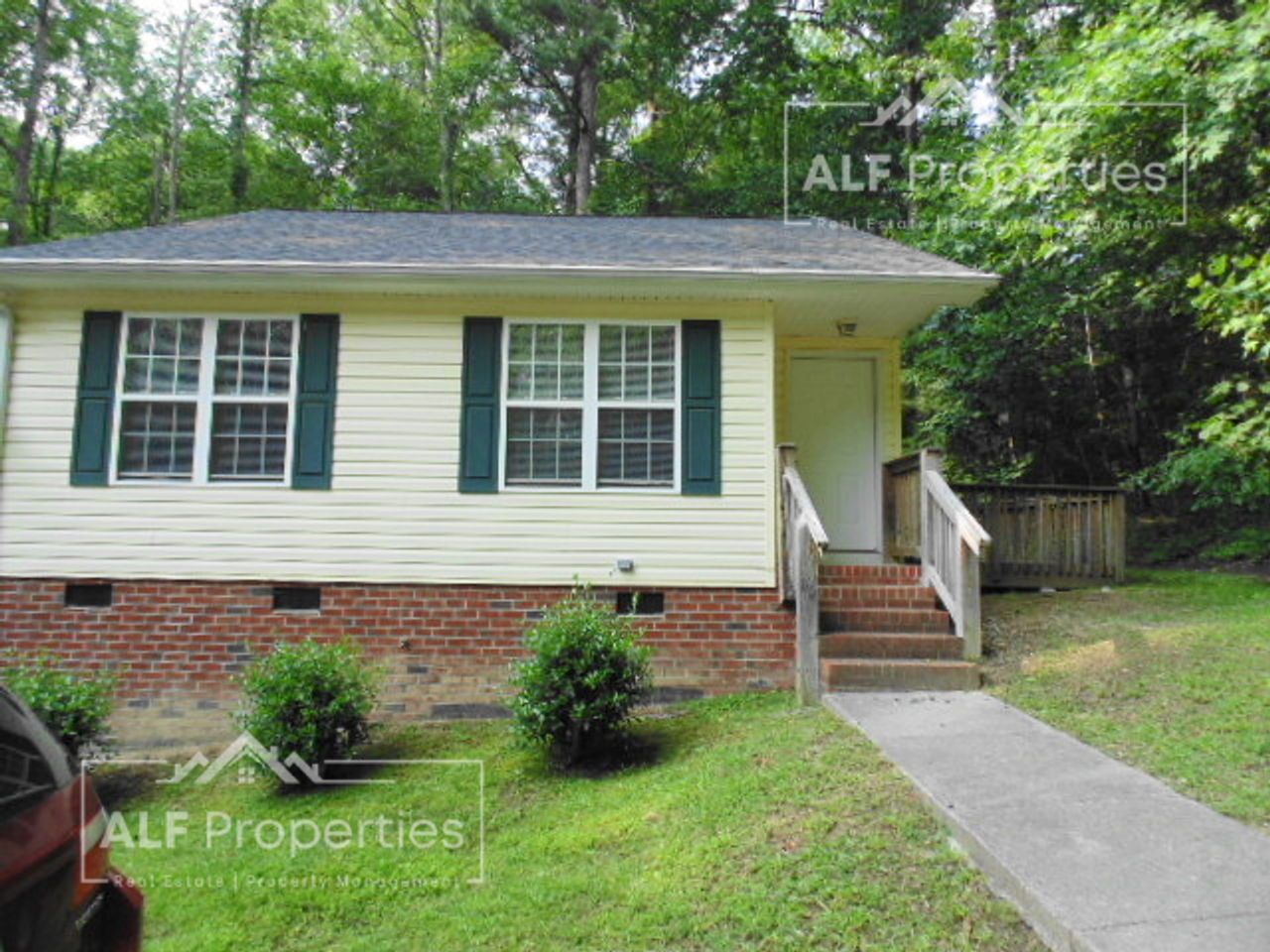 119 N Woods Rd - Photo 2 of 11