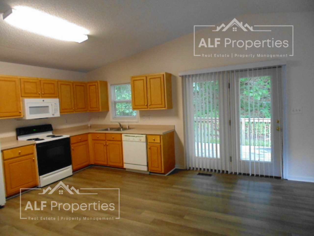 119 N Woods Rd - Photo 3 of 11