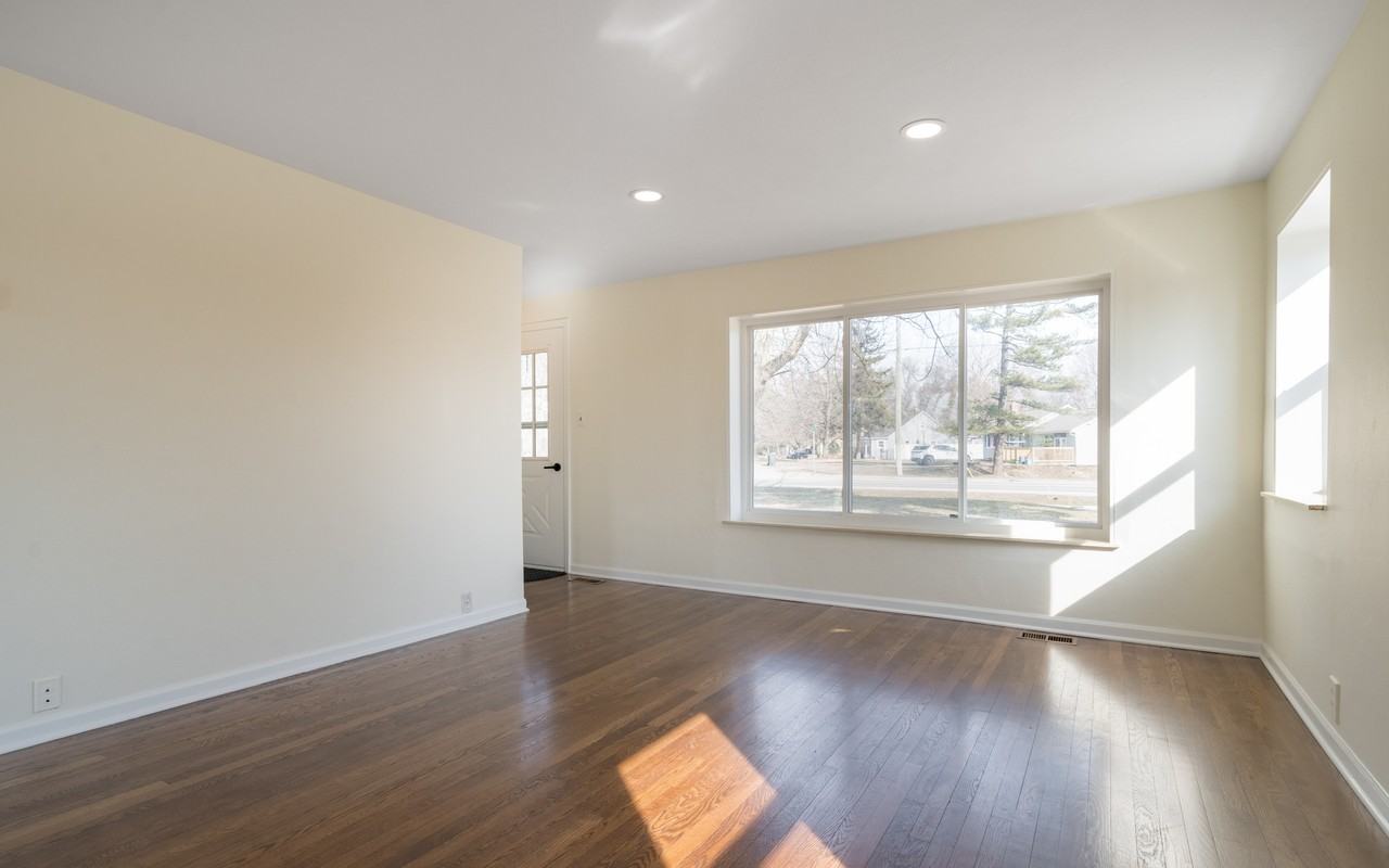 83 W Drahner Rd #NA - Photo 3 of 14