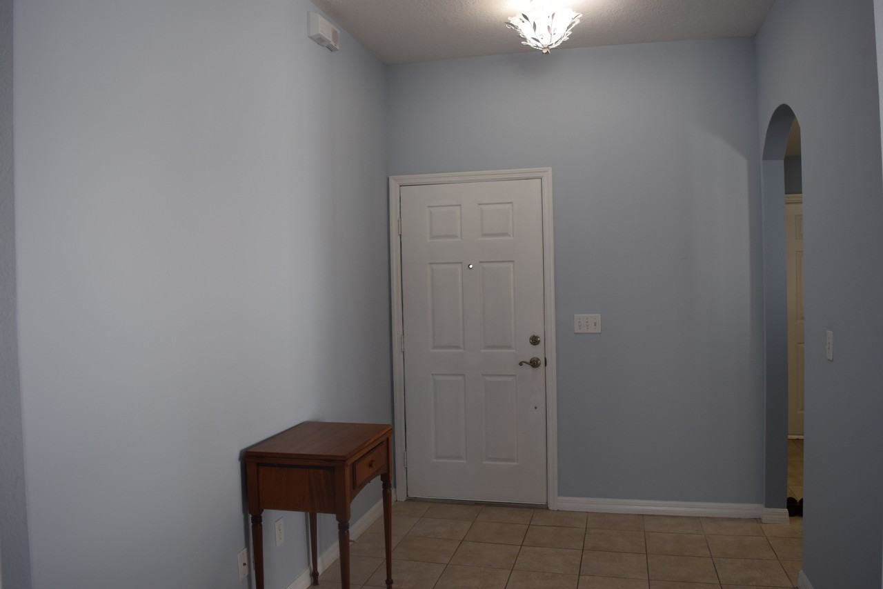 3305 Raleigh Dr - Photo 2 of 32