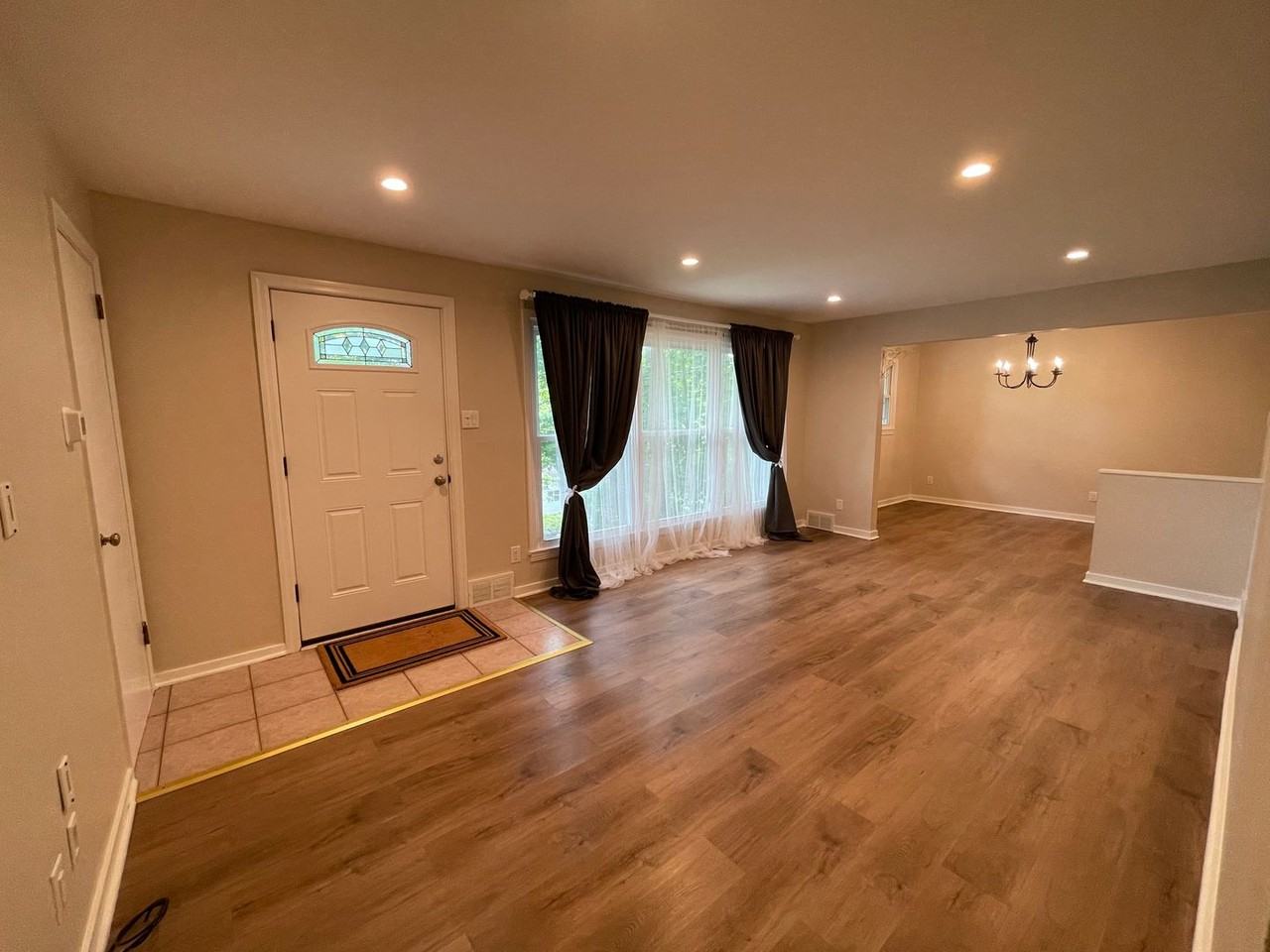 180 Montclair Ave - Photo 4 of 24