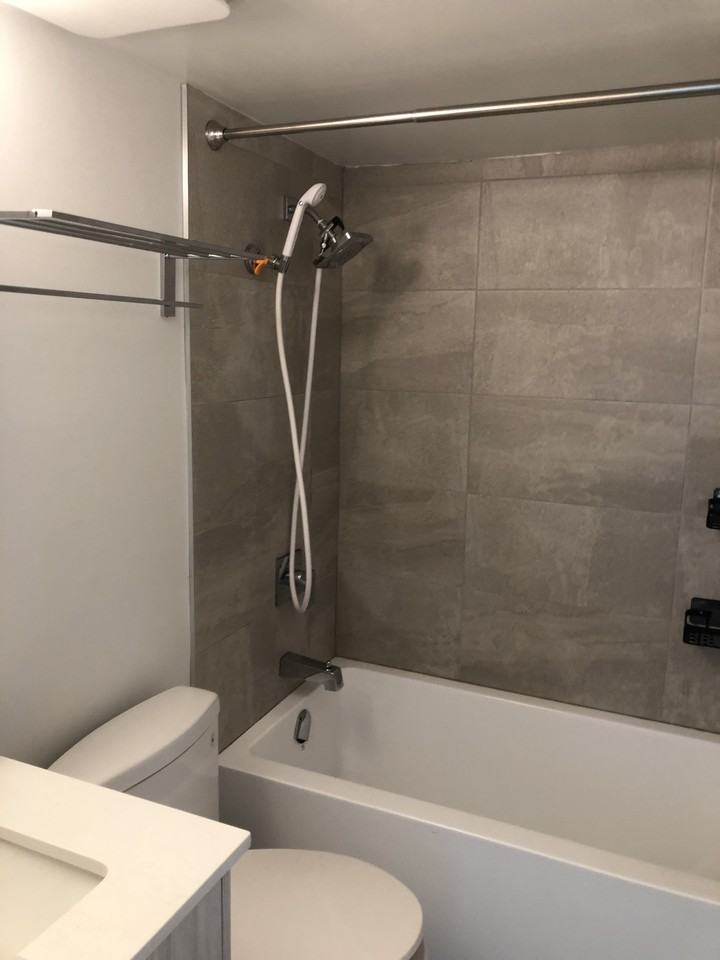 1636 Haro Street ##201 - Photo 3 of 6